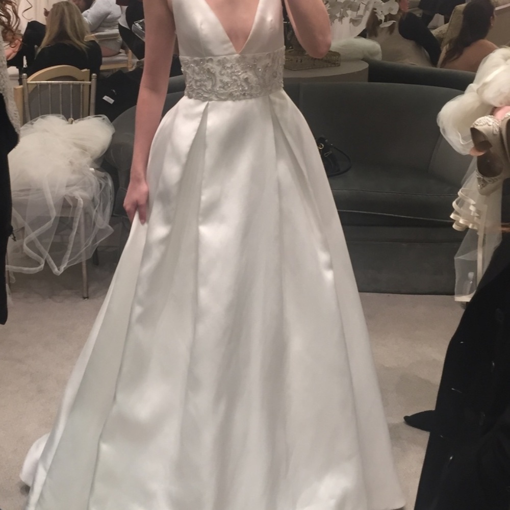 Never worn Size 4 Blue Willow wedding gown